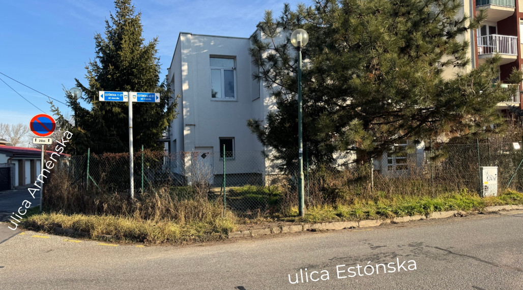 Property for sale 332,5 m² for commercial use in Bratislava, Vrakuňa district