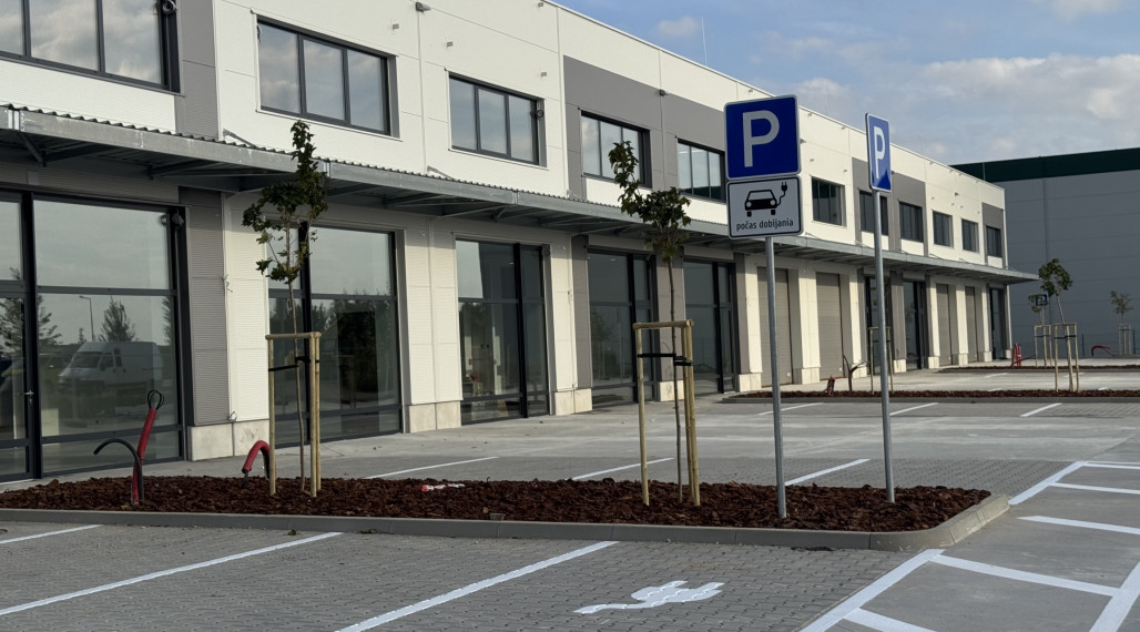 Sale of a newly built commercial warehouse 300 m² near the D1 highway in Senec