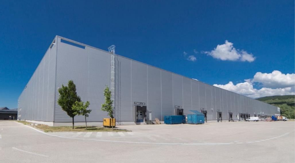 Prenájom skladových priestorov od 1750 m² vrátane kancelárií v meste Bratislava
