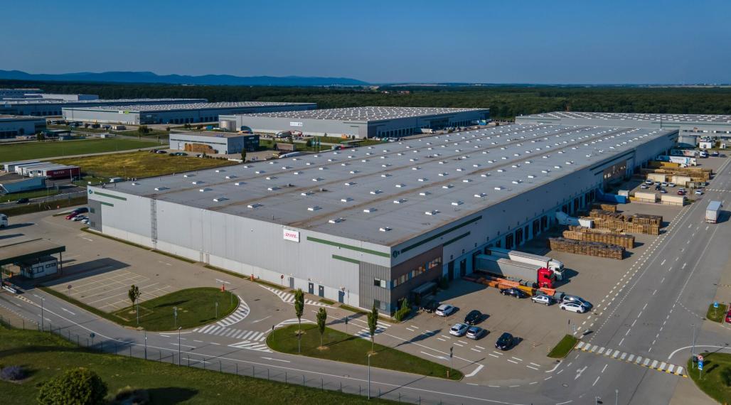 Prenájom skladových priestorov od 1700 m² vrátane kancelárií v meste Senec
