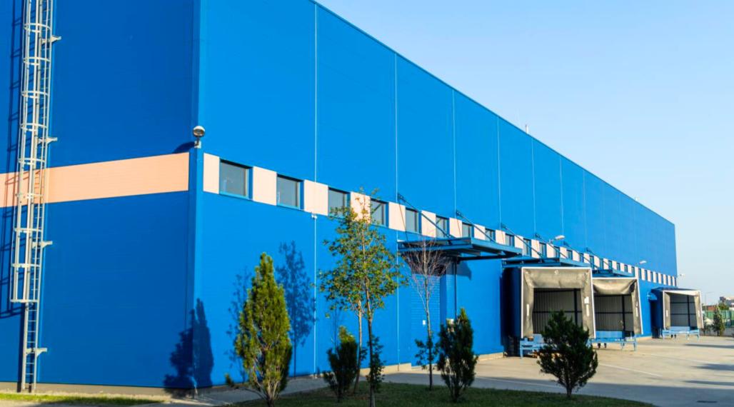 Prenájom skladového priestoru 1640 m² s kanceláriou v meste Bratislava - Rača