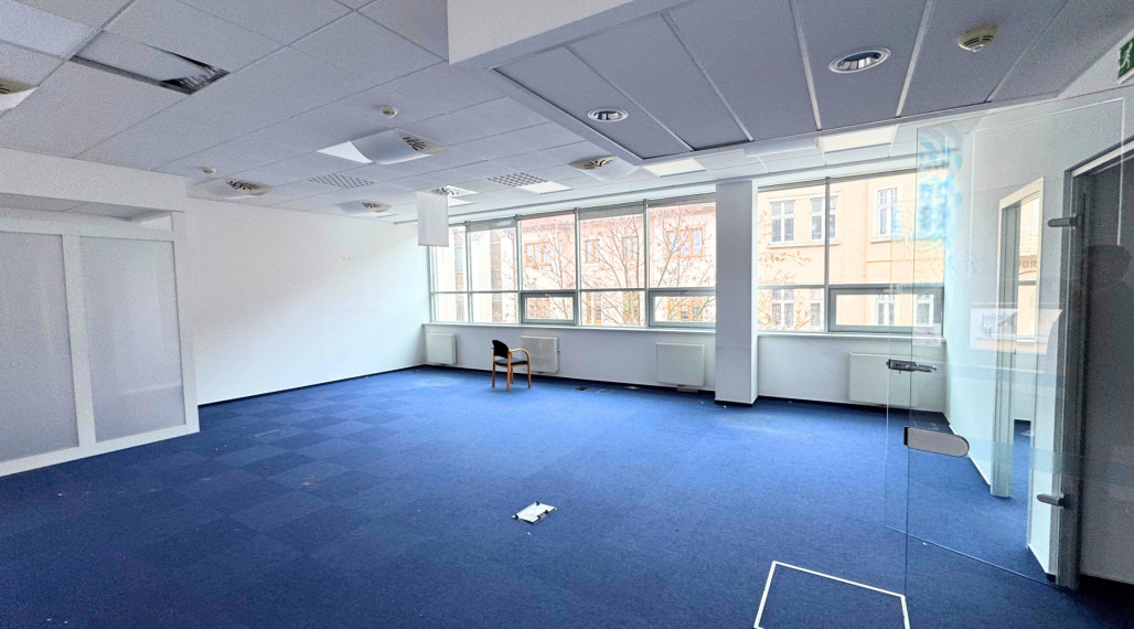 Self-contained commercial unit for rent from 335 m² in the Aupark retail center in Piešťany