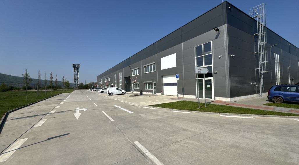 Production and warehouse space for rent 809 m² + offices 161 m² in the Bratislava – Bory area