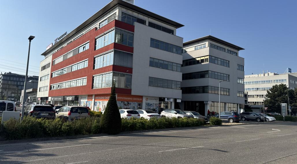Prenájom samostatného kancelárskeho priestoru 317 m² v GBC I v meste Bratislava