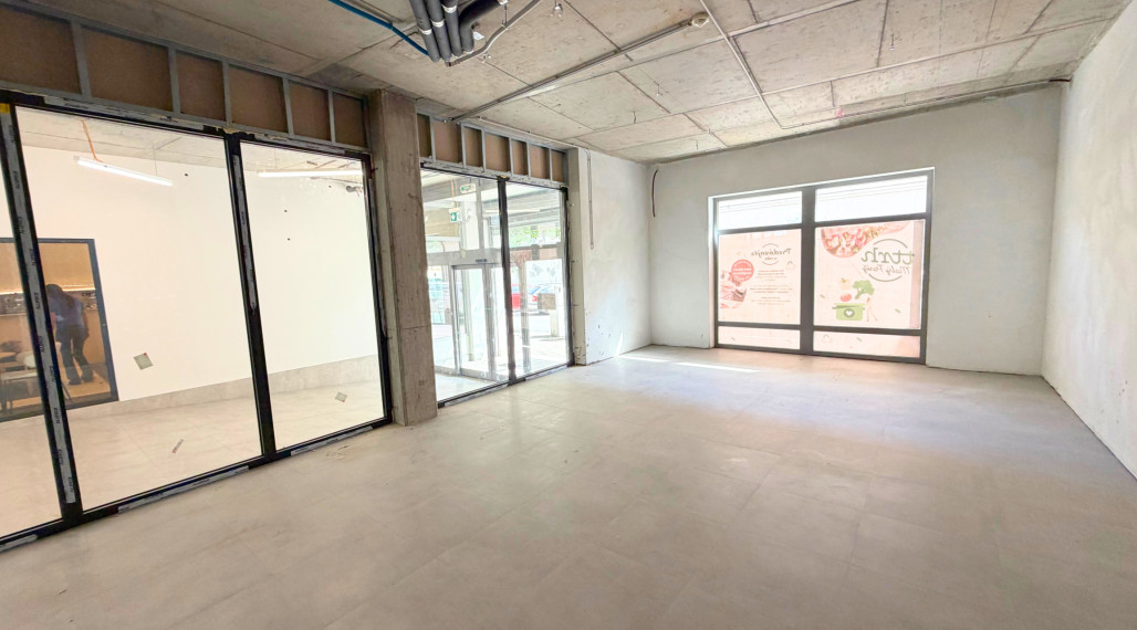 Prenájom prízemných obchodných priestorov od 55 m² do 1330 m² priamo v historickom centre mesta Trnava