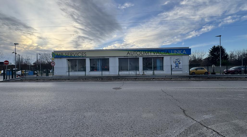 Predaj areálu autocentra 4572 m² na ulici Panónska cesta v meste Bratislava
