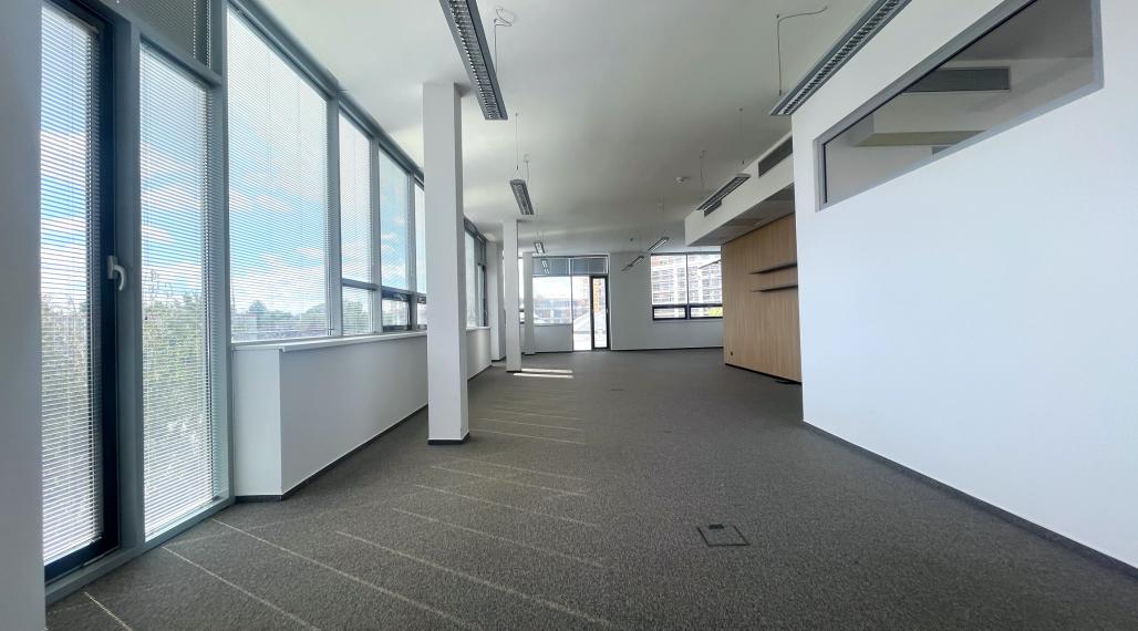 Prenájom moderných kancelárií od 24 m² do 138 m² v skvelej lokalite na Galvaniho ulici, Bratislava – Ružinov