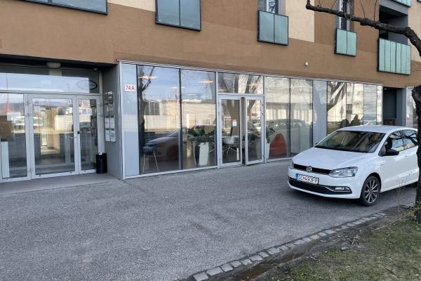 Predaj investičného obchodného priestoru 155,5 m² v dobrej lokalite mesta Bratislava