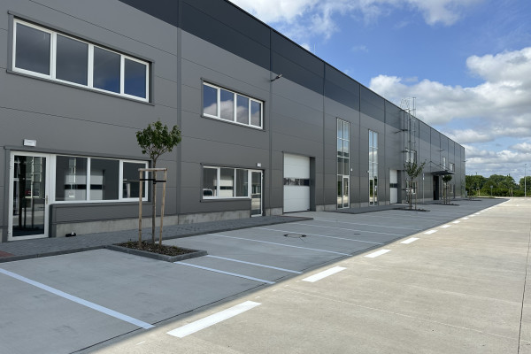 Ponuka nových moderných obchodno skladových priestorov od 450 m² v meste Bratislava-Bory