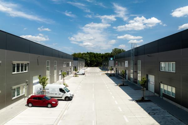 Ponuka nových moderných obchodno skladových priestorov od 450 m² v meste Bratislava-Bory