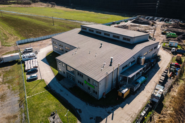 Predaj výrobno-skladového areálu 17 386 m² na periférii mesta Zvolen