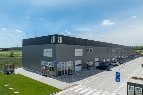 Prenájom priestoru Obchod, Sklad, Kancelária pod jednou strechou 470 m² s tepelnými čerpadlami v meste Nitra