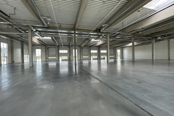 Prenájom výrobno-skladového priestoru 900 m² v časti Bratislava Bory