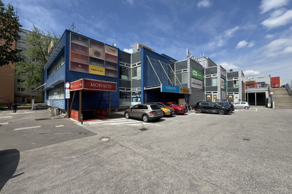 Prenájom obchodného priestoru 24 m² v OD Saratov II – Bratislava, Dúbravka