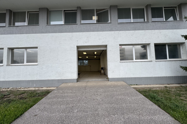 Prenájom výrobno-skladového priestoru 246 m² priamo na Vajnorskej ulici v meste Bratislava