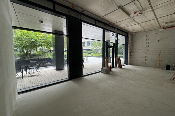 Retail unit for rent 52 m² in a prime location in the city center of Bratislava