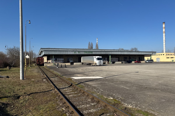 Predaj logistického areálu colného skladu 23 400 m² s koľajovou prípojkou v blízkosti prekladiska Čierna nad Tisou