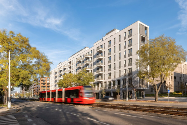 Predaj samostatného kancelárskeho priestoru 174,3 m² v úplne novej rezidenčnej budove na Račianskej ulici v meste Bratislava