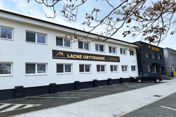 Predaj kompletne zrekonštruovanej a 100% obsadenej ubytovne v meste Nitra
