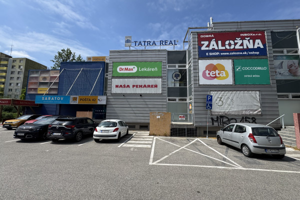 Prenájom obchodno-prevádzkového priestoru 594 m² v OD Saratov II v meste Bratislava, časti Dúbravka