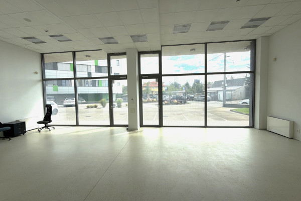Prenájom moderného obchodného priestoru 98 m² pri Rožňavskej ulici – Bratislava, Nové Mesto